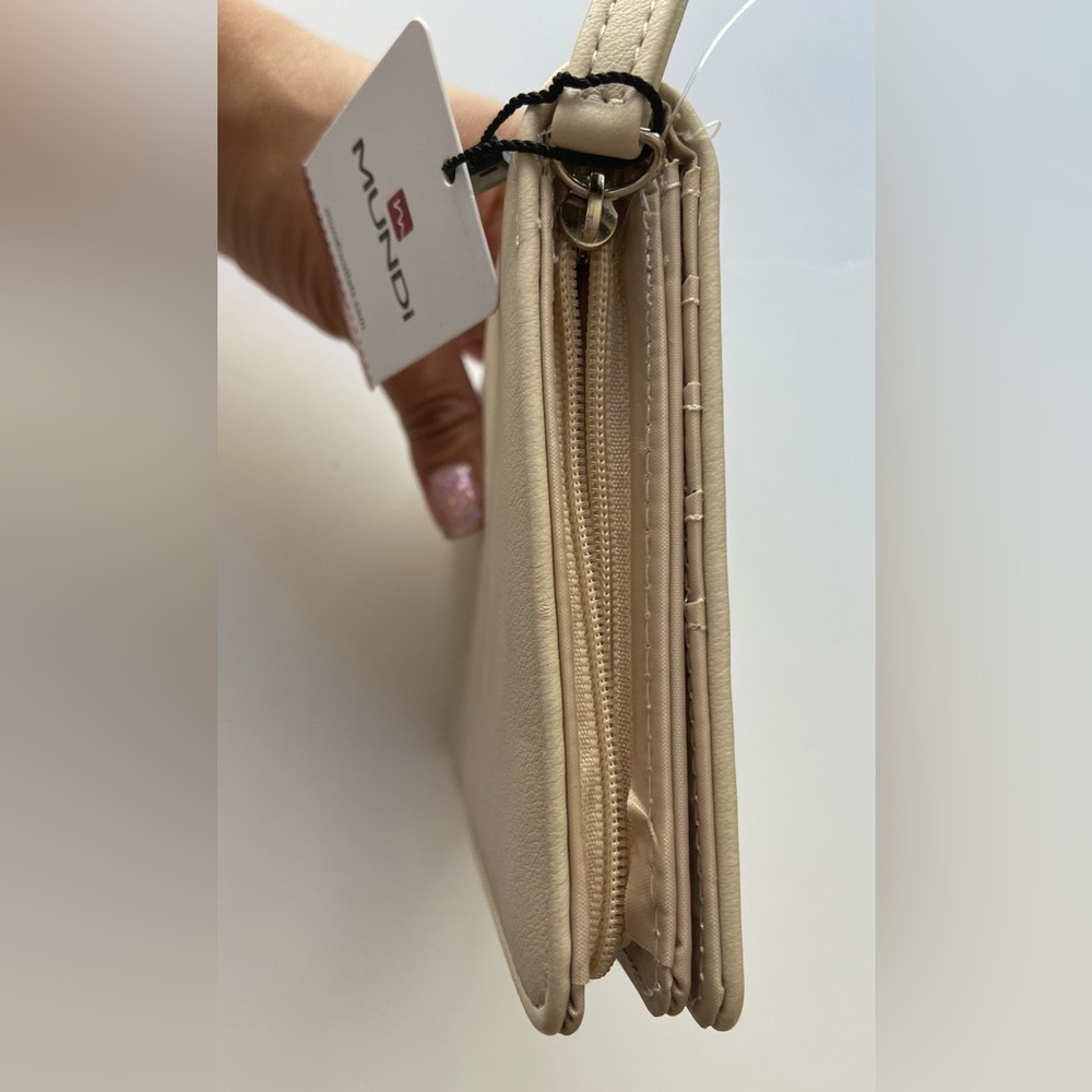 Mundi Wallets | Personal Secretary - Picture 4 of 16